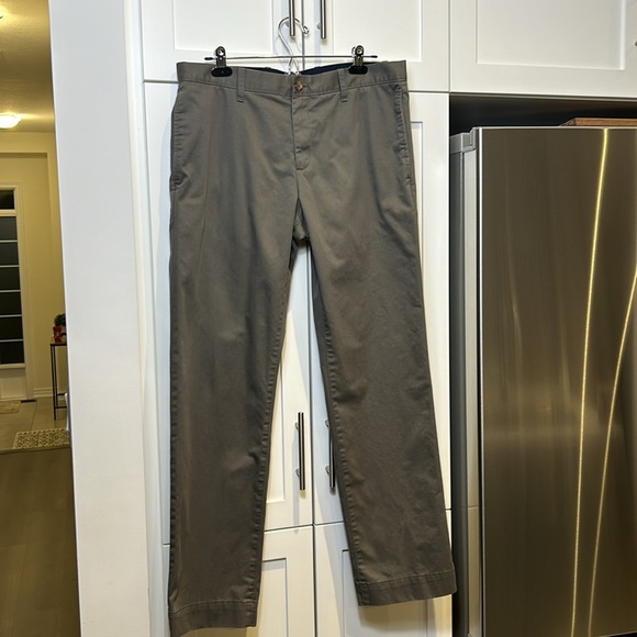 Gap Classic 100% Cotton Khakis Straight Fit Men’s Pants Size 34 x 32 - Picture 2 of 13